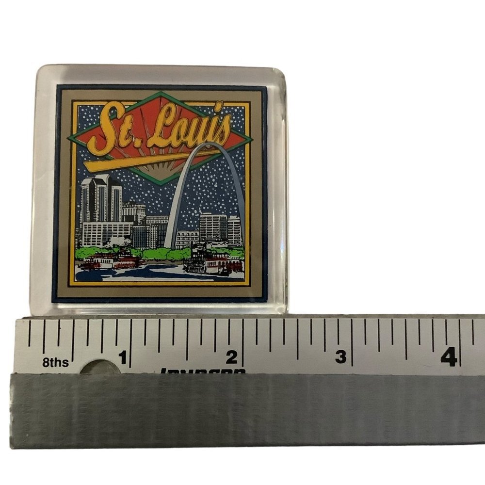 St. Louis Missouri Gateway Arch Travel Souvenir Magnet 2.5 Inch Square - Picture 3 of 3
